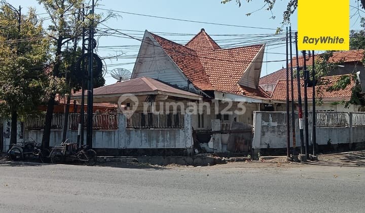 SHM House for Sale at Zero Ngagel Main Road, Surabaya