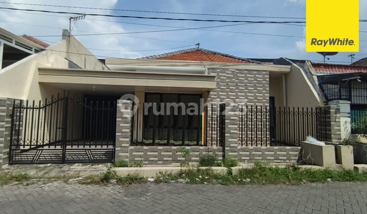 Dijual Rumah di Jalan Lebak Indah Surabaya Timur