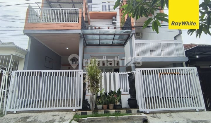 Dijual Rumah 3 lt di Sutorejo Timur Surabaya Dijual Rumah 3 lt di Sutorejo Timur Surabaya