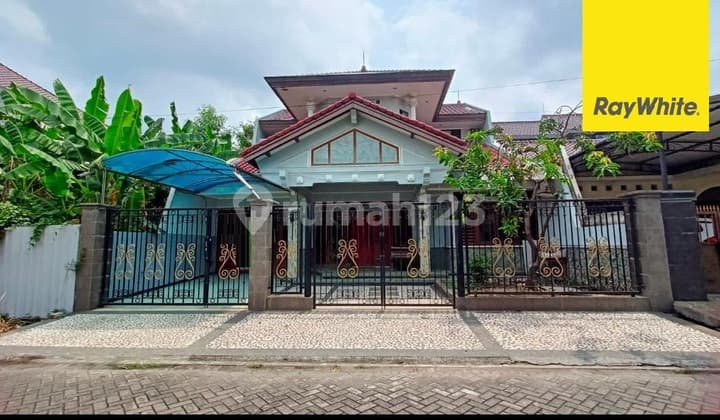 House for Sale on East Gayungsri Street, Surabaya