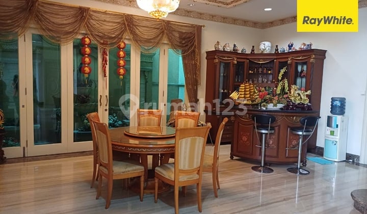 For Rent 2-Story House in Galaxy Bumi Permai Surabaya For Rent 2-Story House in Galaxy Bumi Permai Surabaya