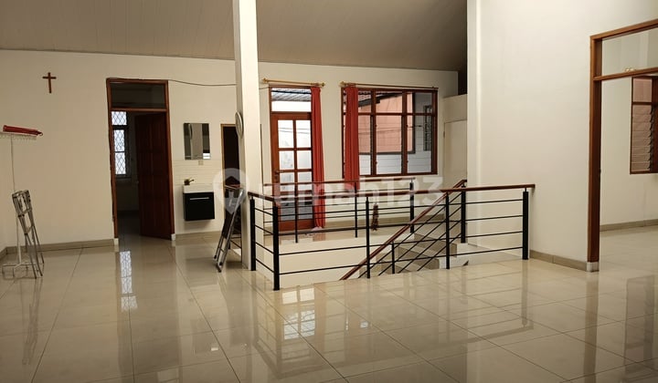 Rumah Besar Sayap Ramdhan Pungkur