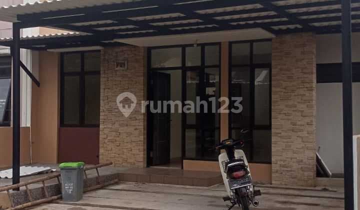 For Rent House With Canopy And Renovation In Citra Raya