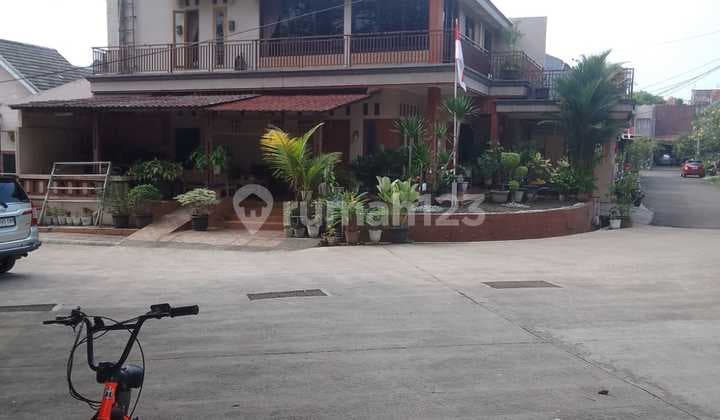 Dijual Rumah Hoek di Perum Arcadia Depok Jawa Barat