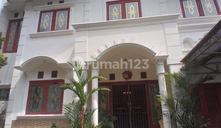 For Sale Beautiful House in Taman Pulo Indah, Penggilingan, East Jakarta