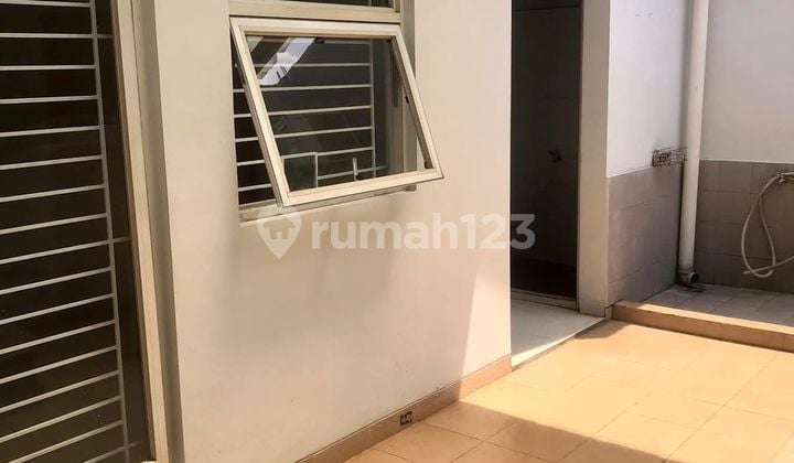 Disewakan Rumah Cantik di Cluster Teresta Metland Menteng Jakarta