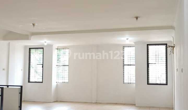 Disewa Ruko Cemara di Harapan Indah Bekasi
