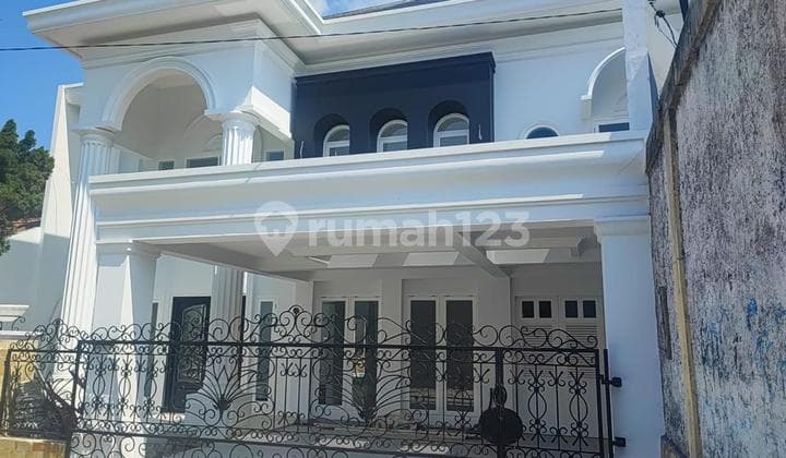 Dijual Rumah American Classic di Eramas 2000 Jakarta Timur
