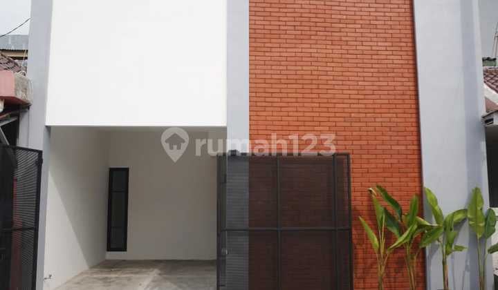 Dijual Rumah Siap Huni 1,5 Lantai di Perum Duta Lestari Bekasi