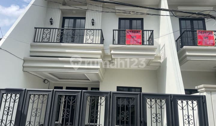Dijual Cepat Rumah 2 Lantai di Cempaka Putih Barat Jakarta