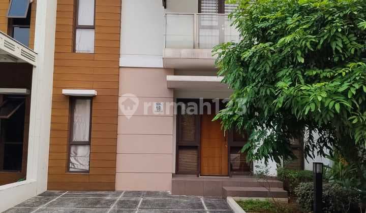 Dijual Cepatrumah 2 Lantai di Cluster Burgundy Summarecon Bekasi