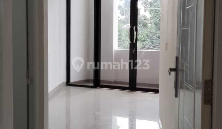 Di Jual Rumah 2 LT bisa untuk Usaha Strategis Bebas Banjir