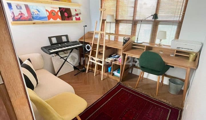 Rumah 2 Lantai Shm 4+1 Kamar Luas 260m Bintaro Jakarta Selatan