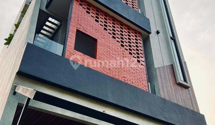 Rumah 4 Lantai 3 Kamar Luas 210m Jagakarsa Dekat Tol
