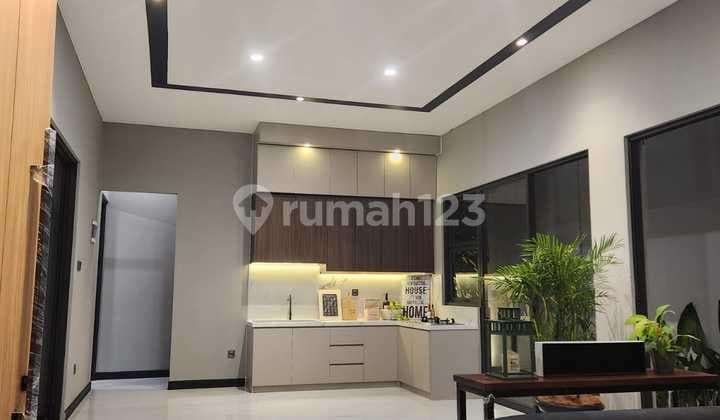 Rumah 3 Lantai Luas 400m 4+1 Kamar Bsd City Dekat Tol