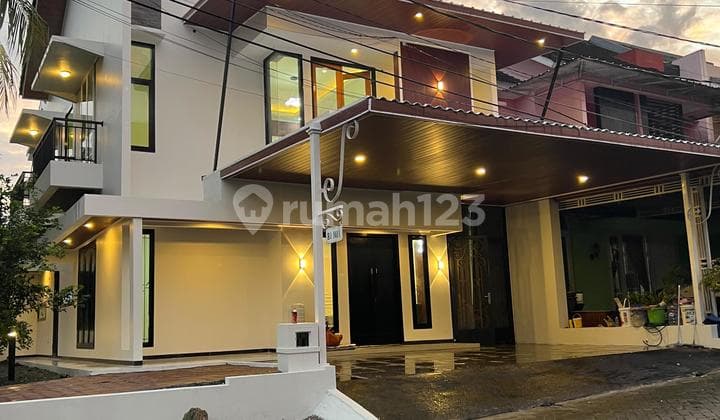 Rumah 2 Lantai SHM Hook Luas 300M 3+1 Kamar Cibubur Garden