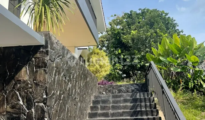 Rumah Hook Luas 850m 6+2 Kamar Shm Pondok Indah Dekat Pim