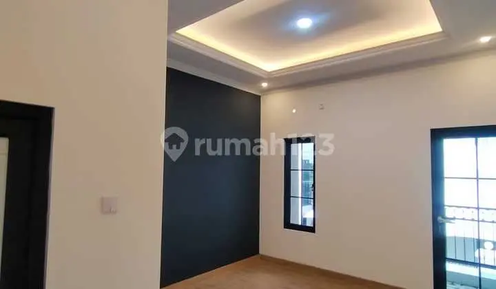 Rumah 2.5 Lantai Casamora Jagakarsa SHM Luas 170M 3+1 Kamar
