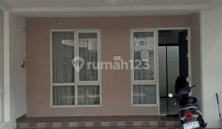 2-Story House for Rent Near KRL Station