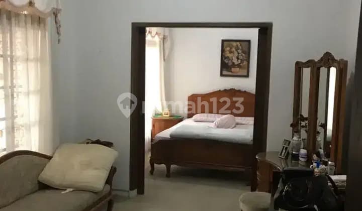 Rumah Di Area Premium Dago