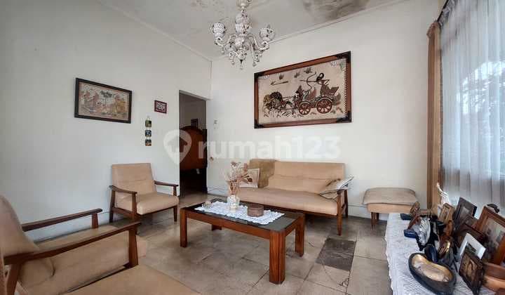 Rumah Ditempat Strategis