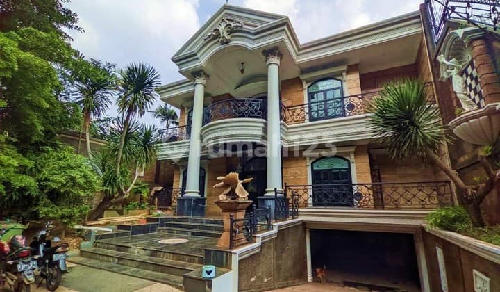 Dijual Disewakan Rumah Mewah SHM di Menteng, Jakarta Pusat