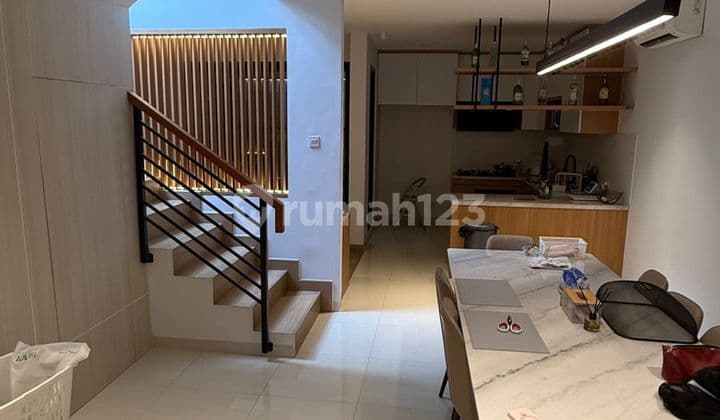 Dijual Rumah Bagus Siap Huni 2 LT Taman Tirta Sunter (Ivan)