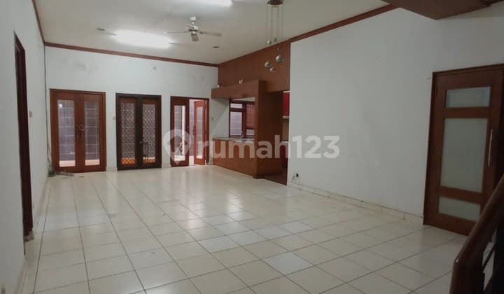 Di Sewakan Rumah Area Kebayoran Baru Siap Huni Jakarta Selatan