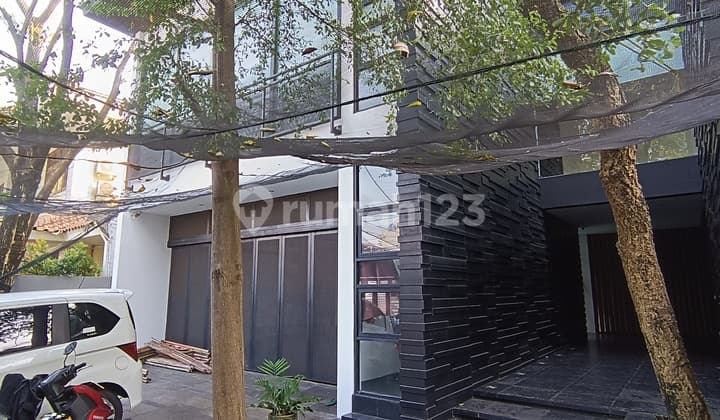 Rumah Elegant Di Jual ******** Dekat Sudirman Jakarta Pusat