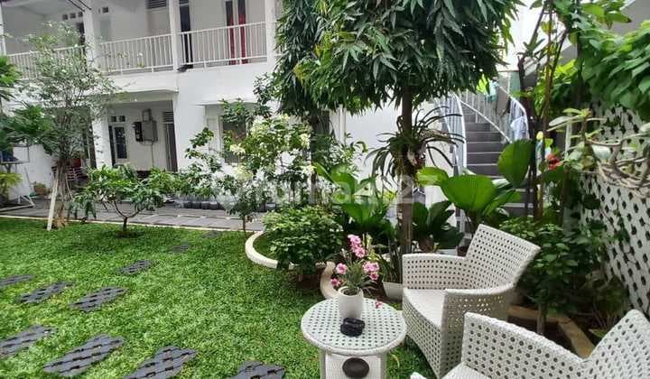 Rumah Area Cikini Menteng Dengan Model Innercount Garden Jakarta Pusat