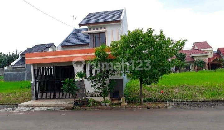 Dijual murah rumah Kemang Pratama 2 terawat siap huni