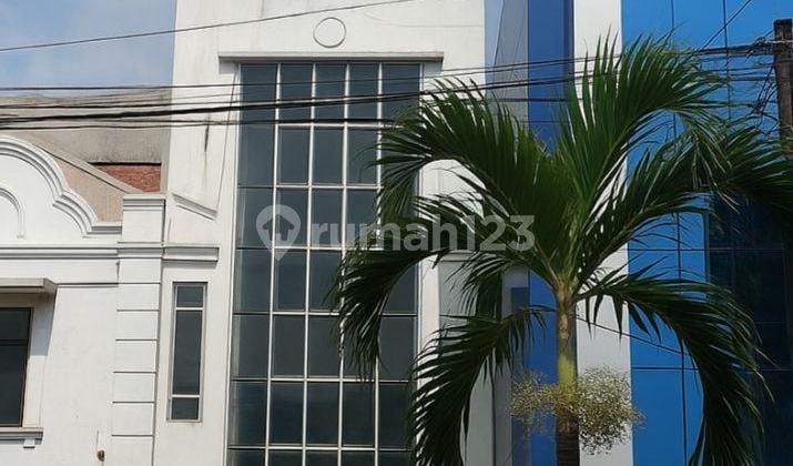 Disewakan Ruko Kota Bekasi Lokasi Strategis Depan Sekolah Alazhar Marsudirini Di Kemang Pratama Kota Bekasi 3 Lantai Bebas Banjir Kawasan Bisnis Pendidikan Kuliner