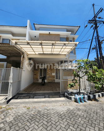 Rumah.2.lantai Like New di Rungkut Surabaya