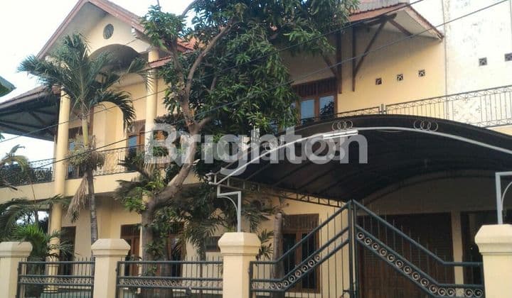 Rumah mewah di Raya Buduran Sidoarjo