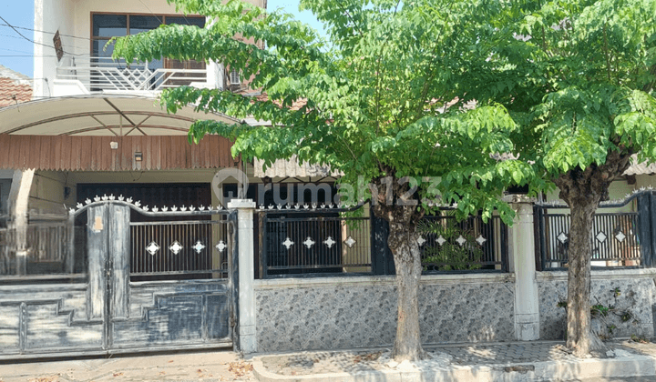 Dharmahusada Indah Barat Rumah 1,5 Lantai Dijual cepat