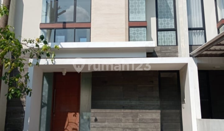 Northwest Rumah disewakan 2 Lantai siap pakai
