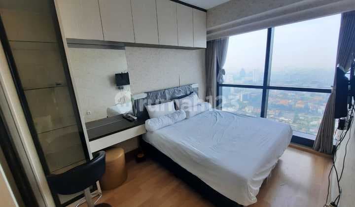 Apartemen The Peak Tunjungan Plaza disewakan 2 Bedroom