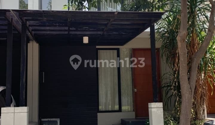 Northwest Hill rumah 2 lantai disewakan nego sampai Deal