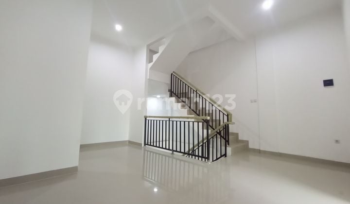 Dijual Rumah Siap Huni Semi Furnished di Angkasa Jakarta Pusat