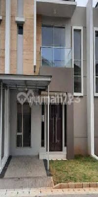 Rumah Symphony Island Pantai Indah Kapuk Siap Pakai