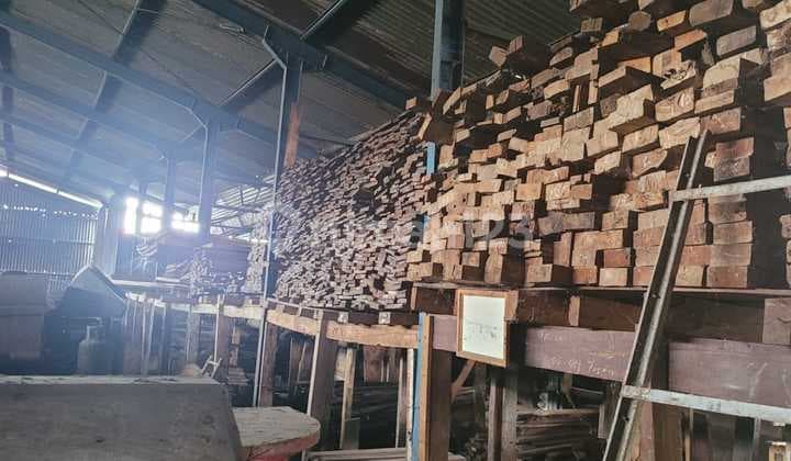 Gudang Kayu Dusun Mekar Baru Cikampek Kota Karawang