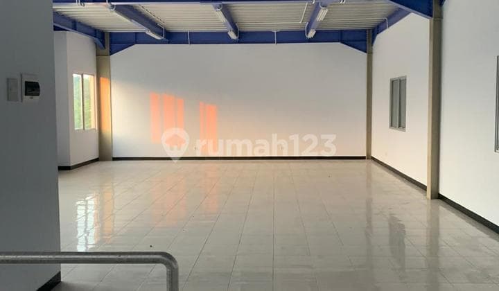 Gudang Kondisi Baru dan Bagus Lokasi Hook Siap Pakai di Deltamas Dijual Cepat