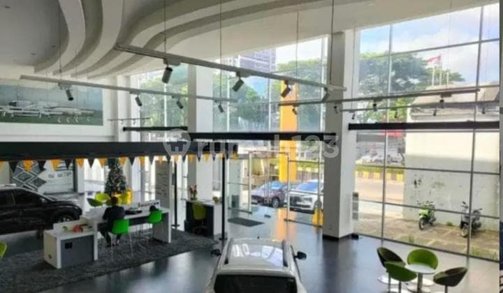 Jual Cepat Gedung Ex Showroom Renault Lokasi Super Strategis