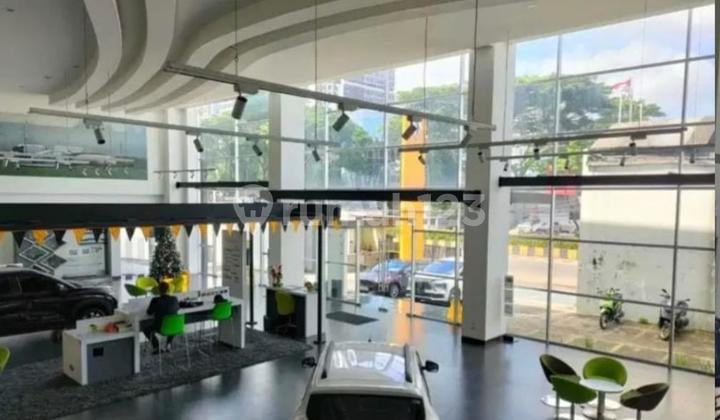 Jual Cepat Gedung Ex Showroom Renault Lokasi Super Strategis
