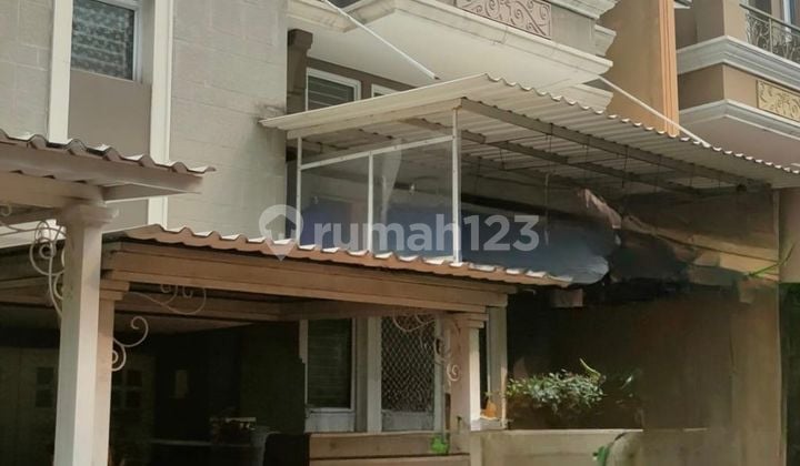 DIJUAL RUMAH KARELIA VILLAGE GADING SERPONG RAPIH DAN SIAP HUNI