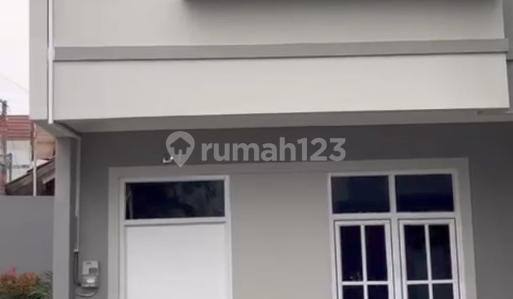 Rumah Murah Cluster Kayumanis Dekat Pasar Pramuka Jakarta Timur