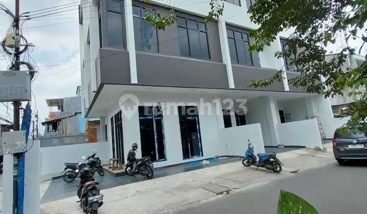 Rumah di Jual Lokasi Dekat Kantor.bea Cukai Jakarta Timur
