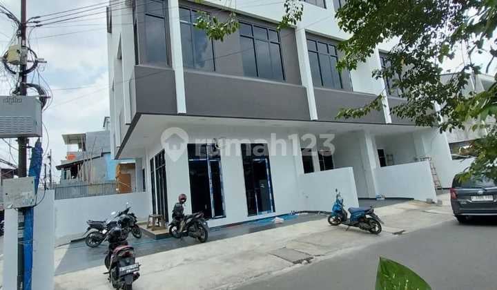 Rumah di Jual Lokasi Dekat Kantor.bea Cukai Jakarta Timur