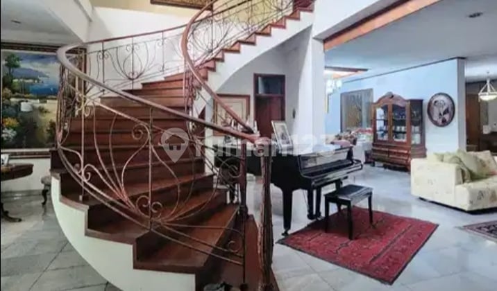 For Sale, House in Pondok Indah, Suitable for Business