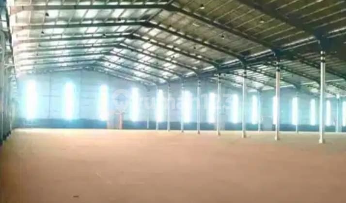 Warehouse for Rent 1.2 Ha in Marunda Center with Loading Dock